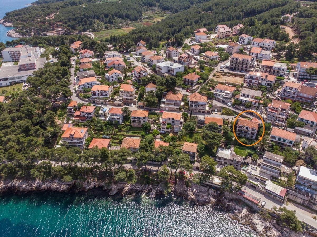 Apartments And Room Caric Jelsa  Buitenkant foto